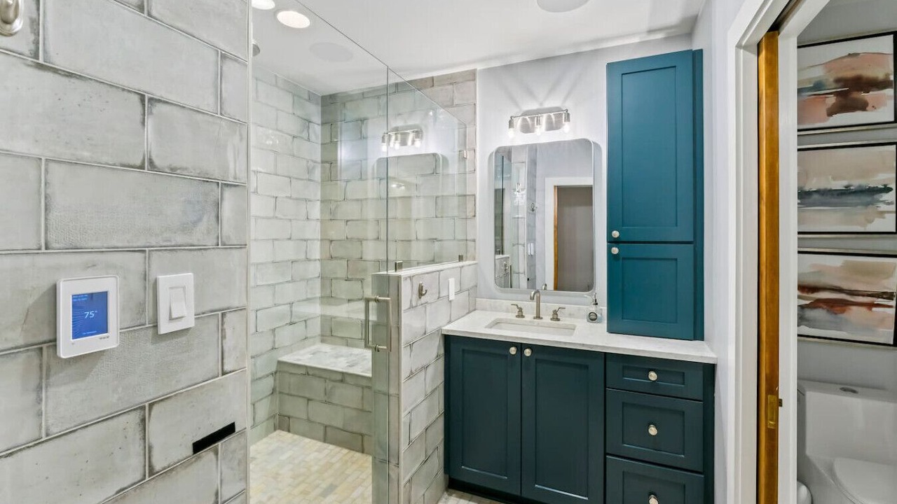 Photo of Bathroom in Old City