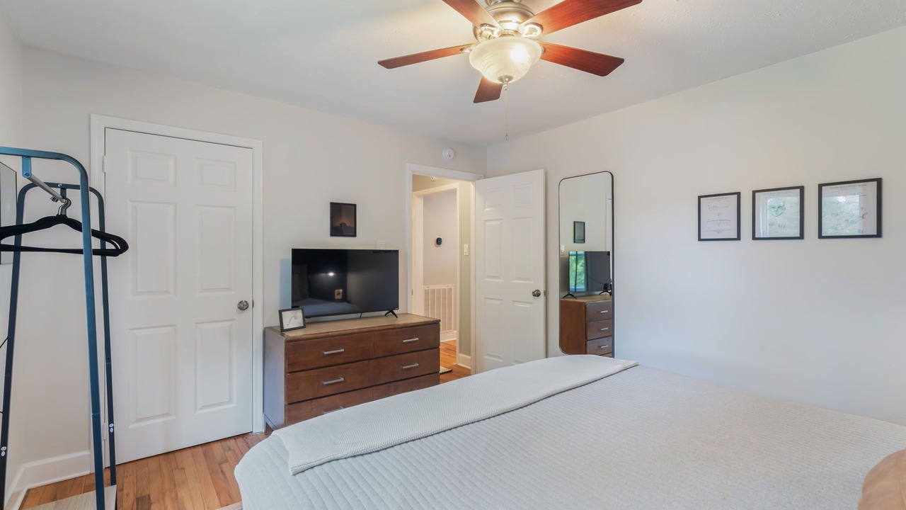 Photo of Bedroom in Knoxville