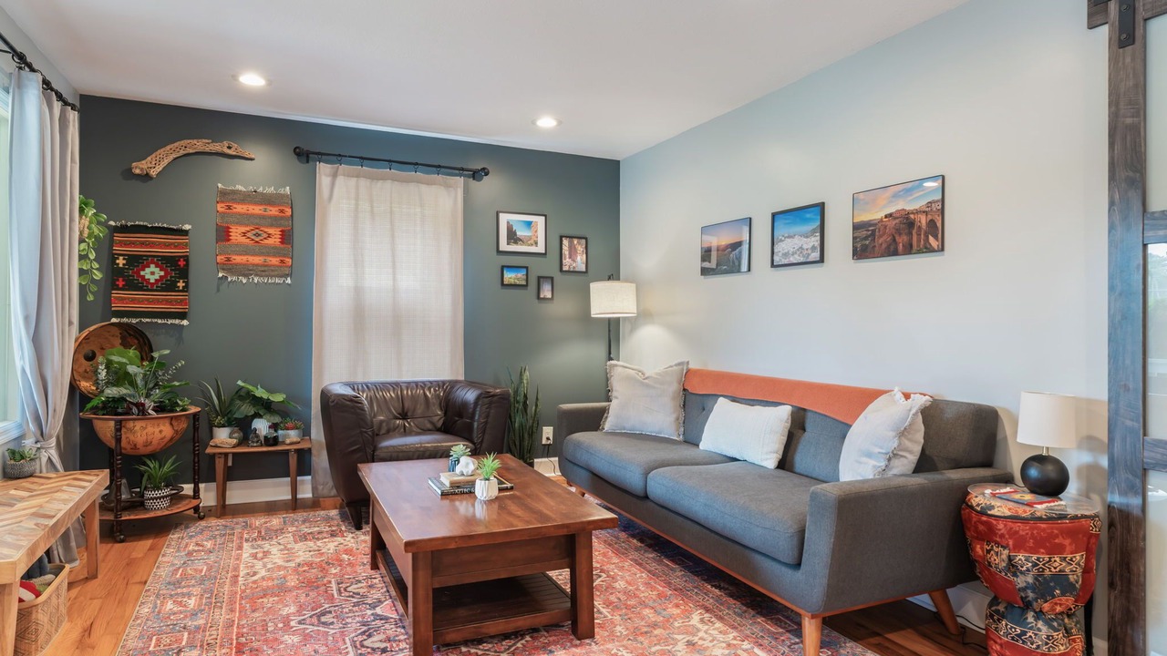 Photo of Livingroom in Knoxville
