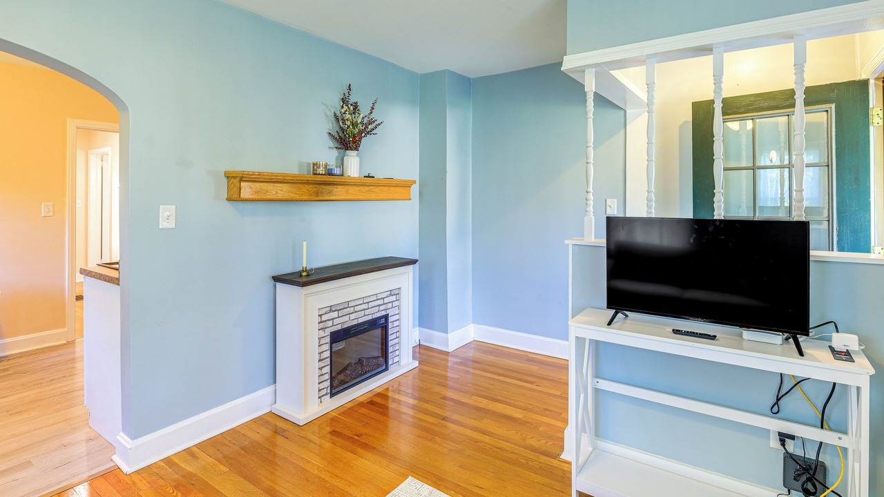 Photo of Livingroom in Jonesborough