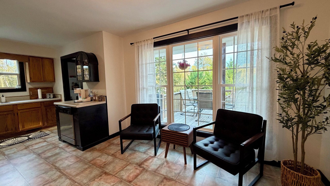Photo of Livingroom in Travelers Rest