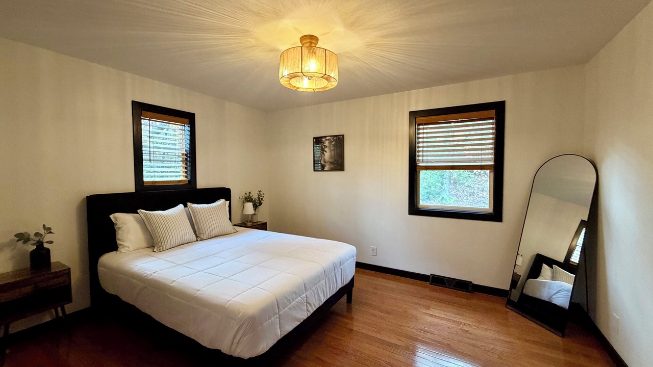 Photo of Bedroom in Travelers Rest