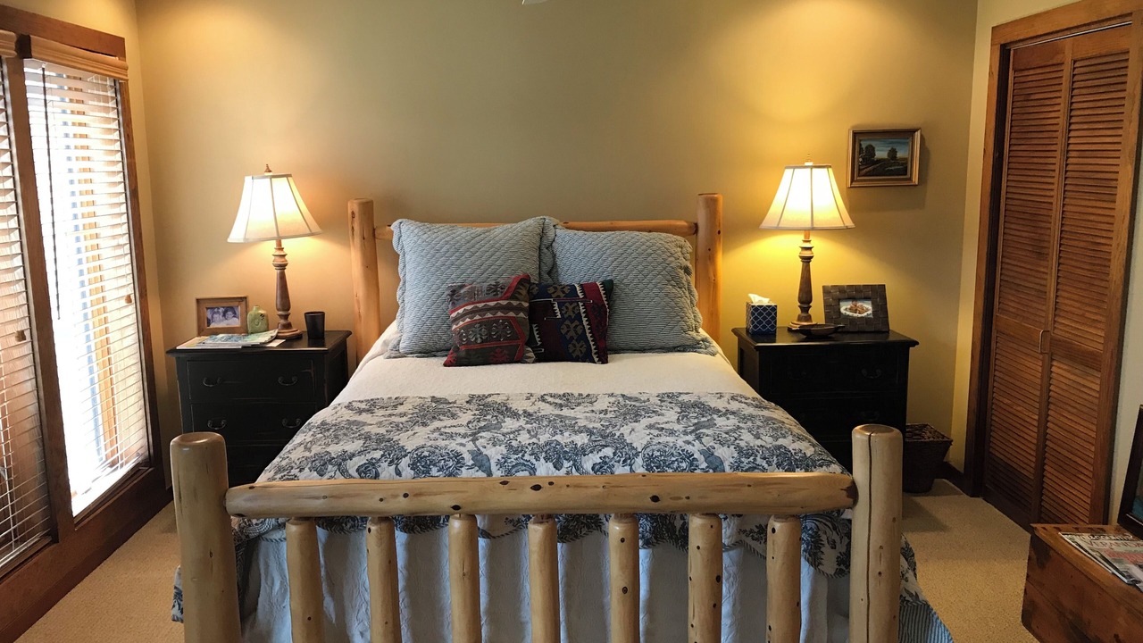 Photo of Bedroom in Tuxedo