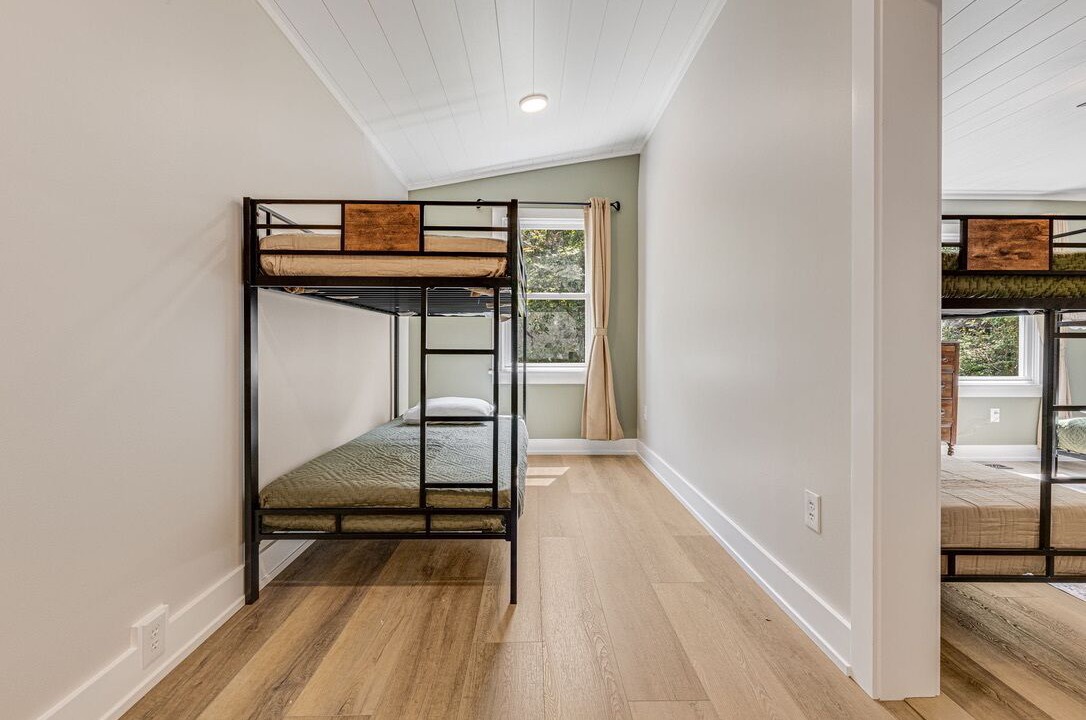 Photo of Bedroom in Candler