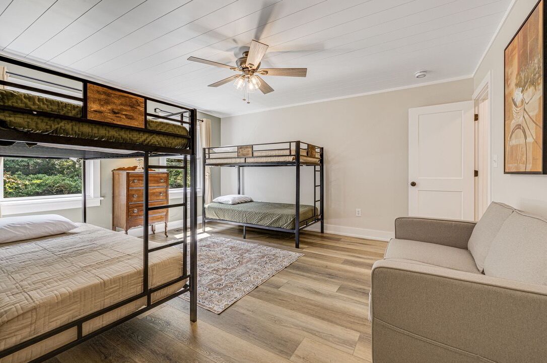 Photo of Bedroom in Candler