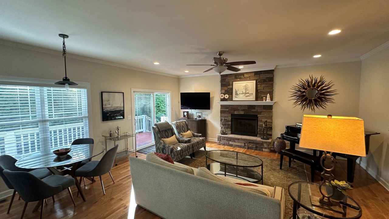 Photo of Livingroom in Black Mountain