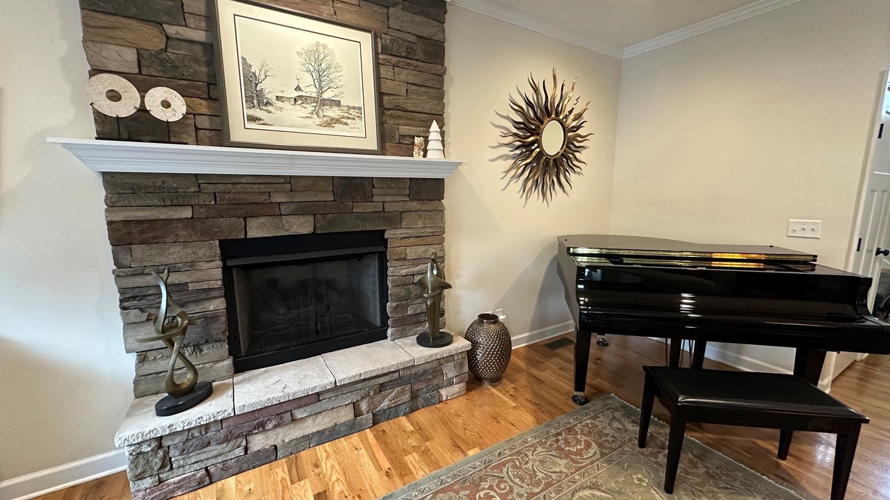 Photo of Livingroom in Black Mountain