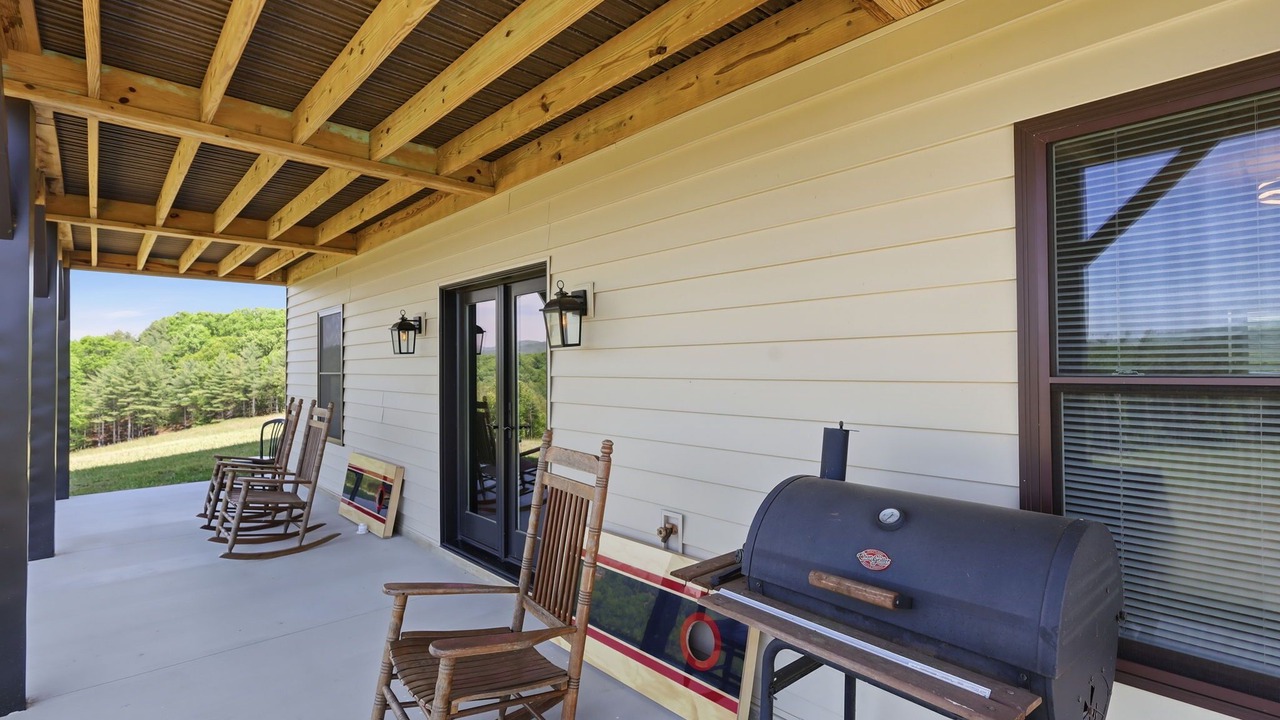 Photo of Patio Balcony in West Jefferson