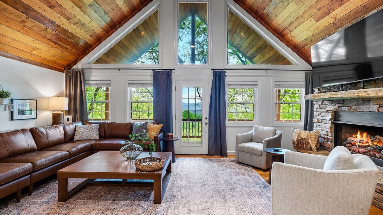 Photo of Livingroom in Canton