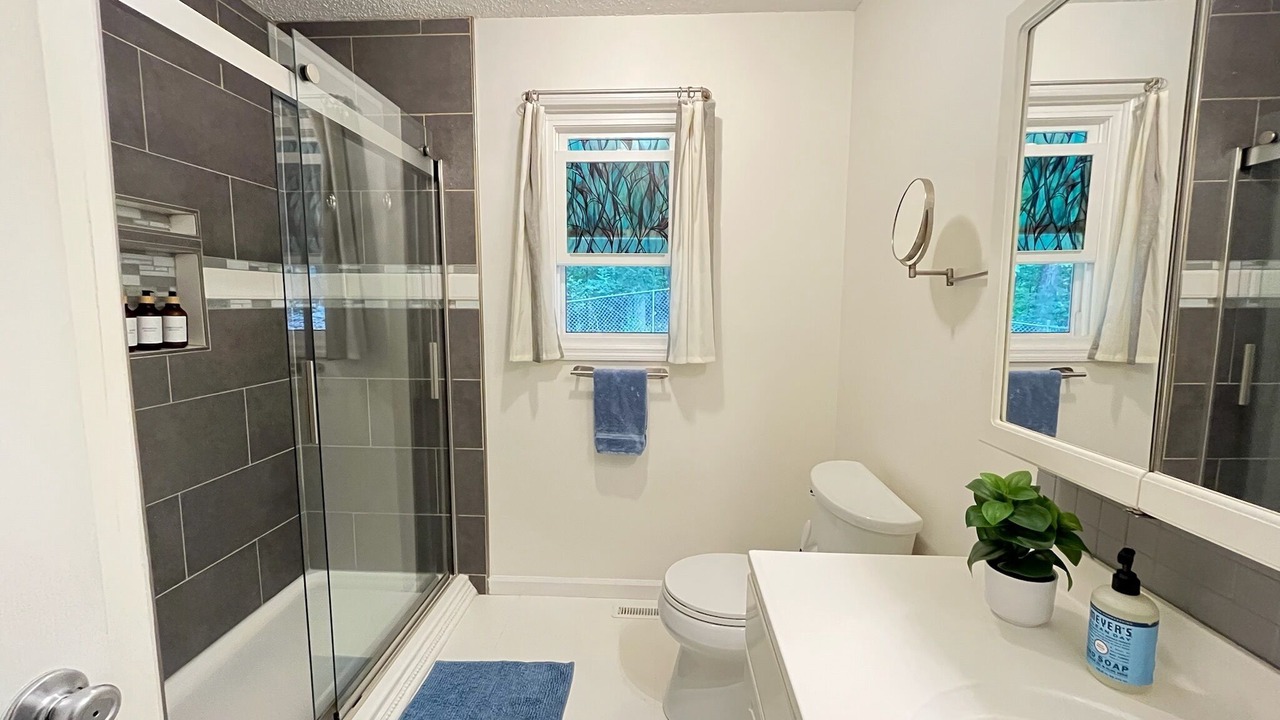 Photo of Bathroom in Jonesborough
