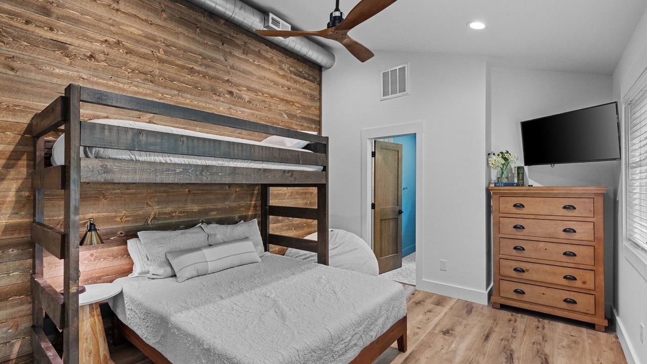 Photo of Bedroom in Banner Elk