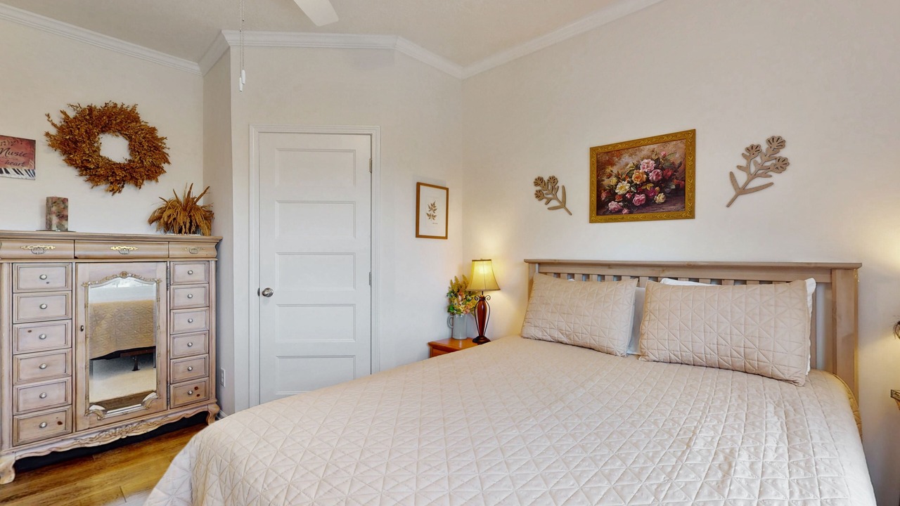 Photo of Bedroom in Newland