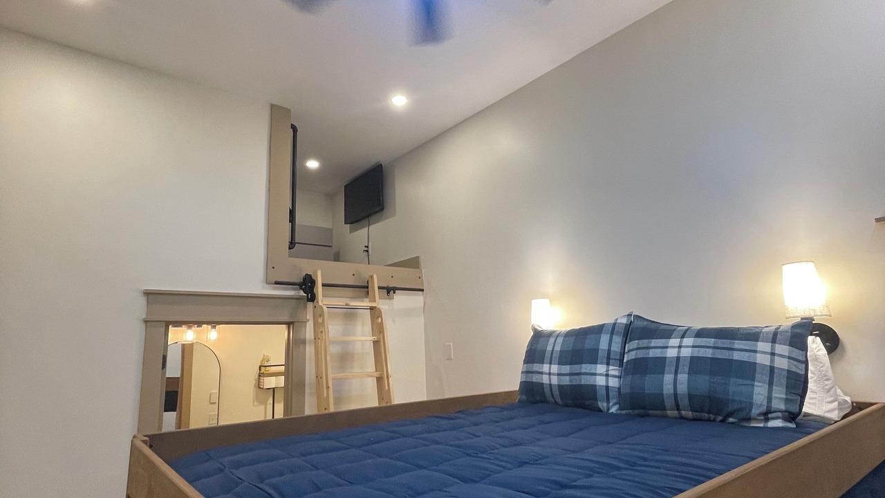 Photo of Bedroom in Blue Creek