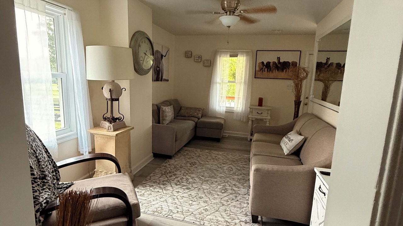 Photo of Livingroom in Star Tannery