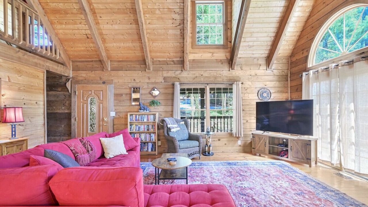 Photo of Livingroom in Fairview