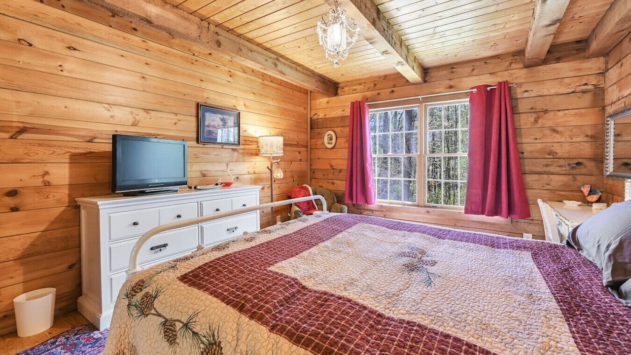 Photo of Bedroom in Fairview