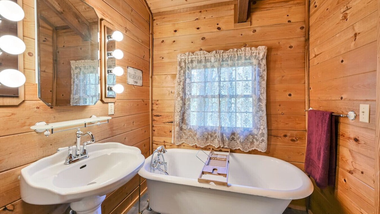 Photo of Bathroom in Fairview