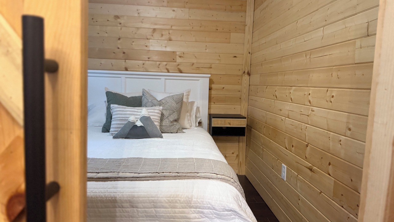 Photo of Bedroom in Means