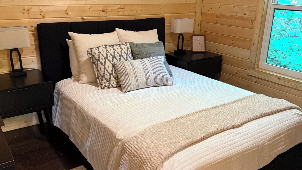 Photo of Bedroom in Means
