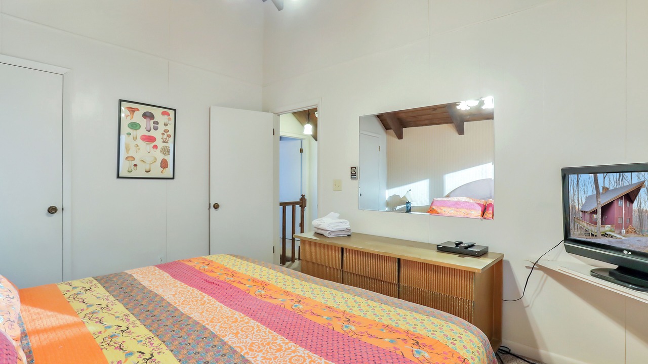 Photo of Bedroom in Berkeley Springs