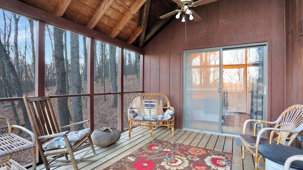 Photo of Patio Balcony in Berkeley Springs