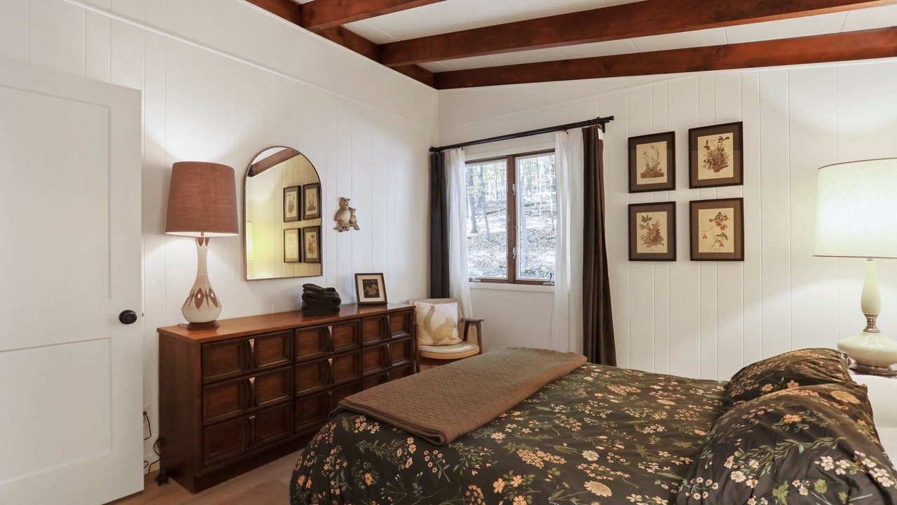 Photo of Bedroom in Berkeley Springs