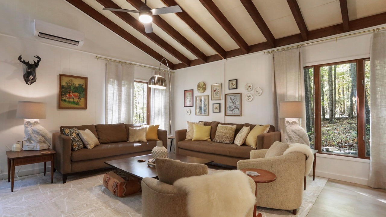 Photo of Livingroom in Berkeley Springs