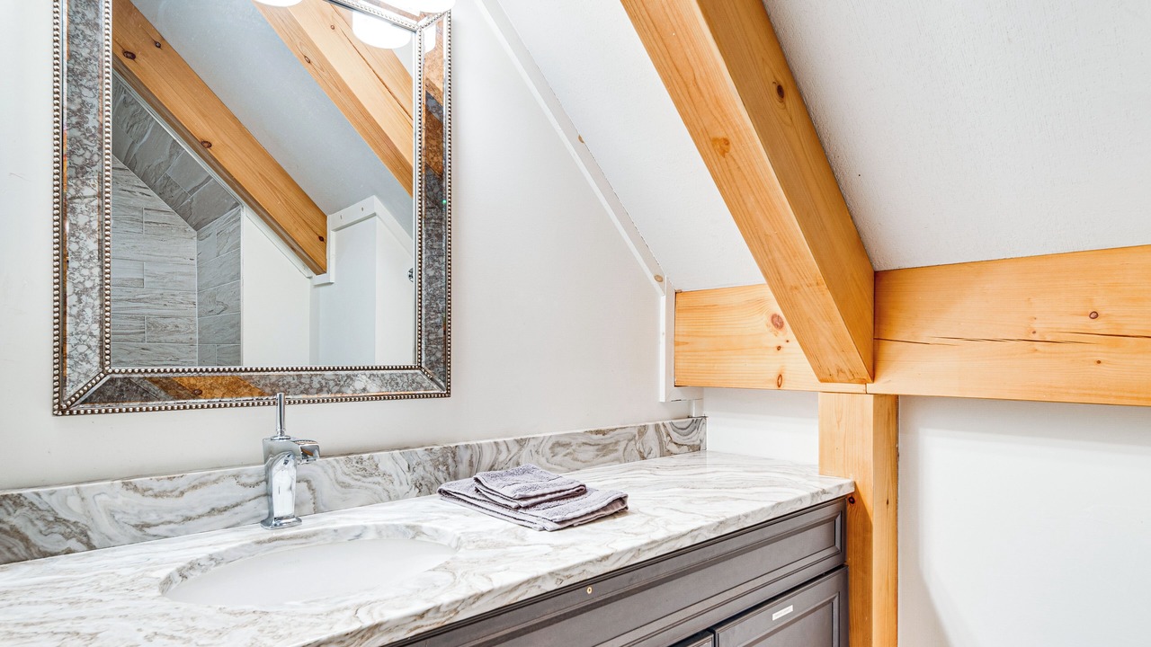 Photo of Bathroom in Old Fort