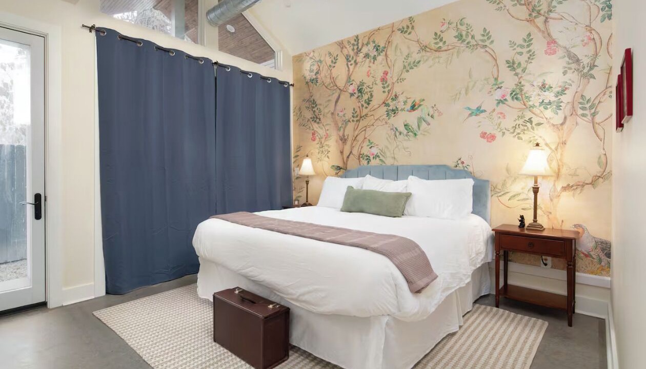 Photo of Bedroom in Northside District
