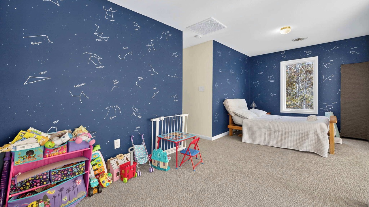 Photo of Bedroom in Berkeley Springs