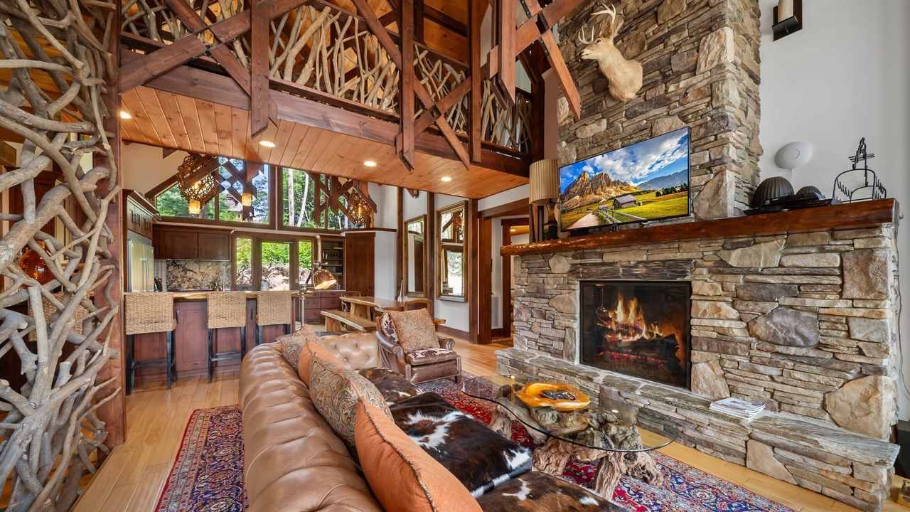 Photo of Livingroom in Elk Park