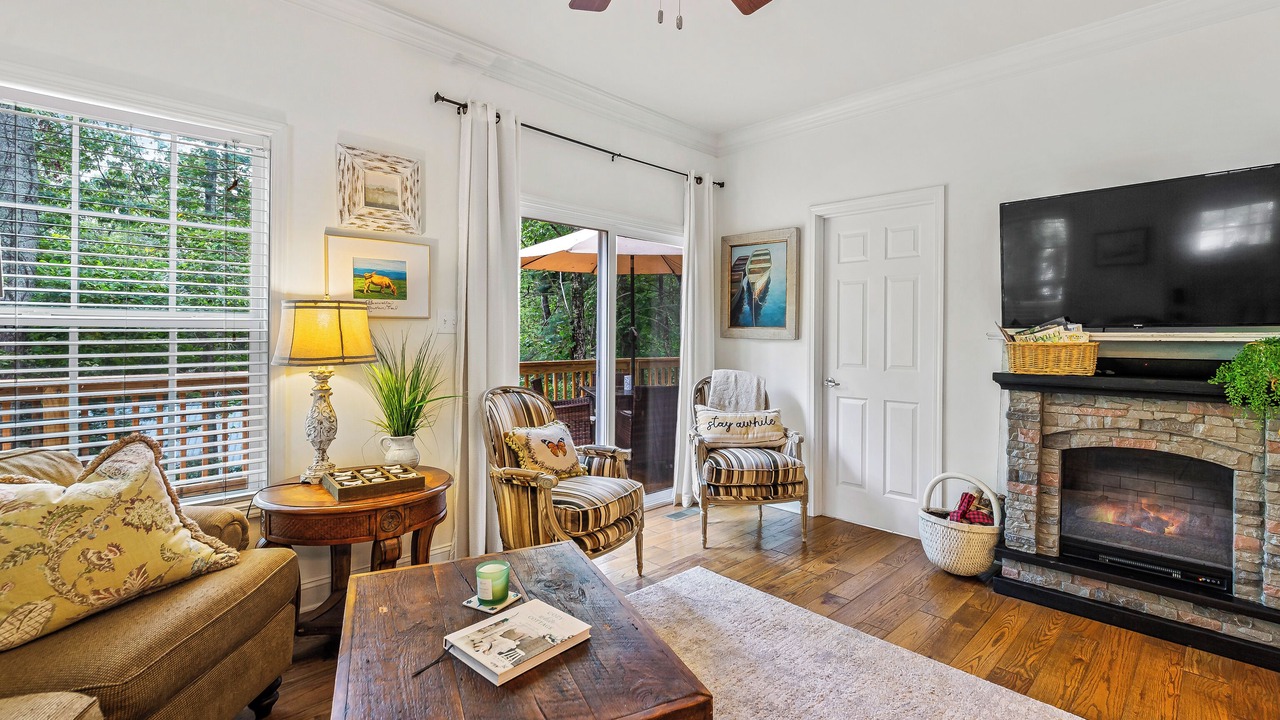 Photo of Livingroom in Skyland
