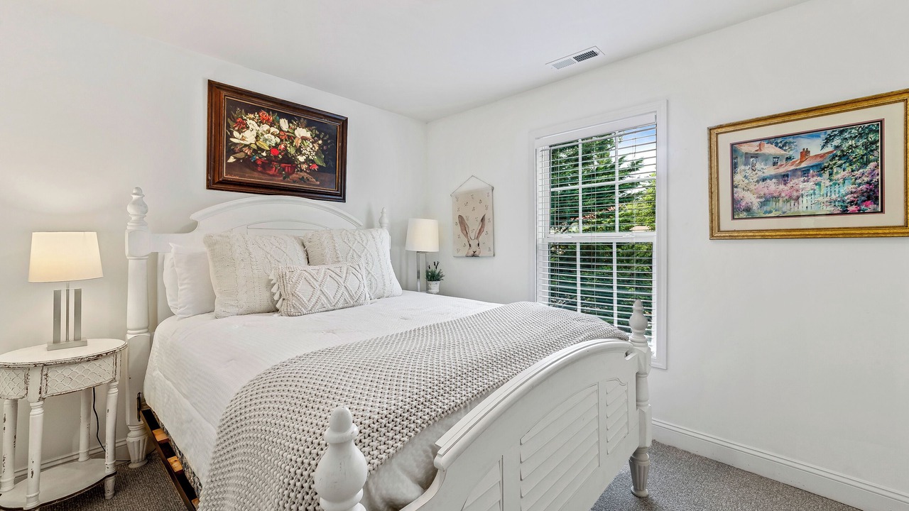 Photo of Bedroom in Skyland