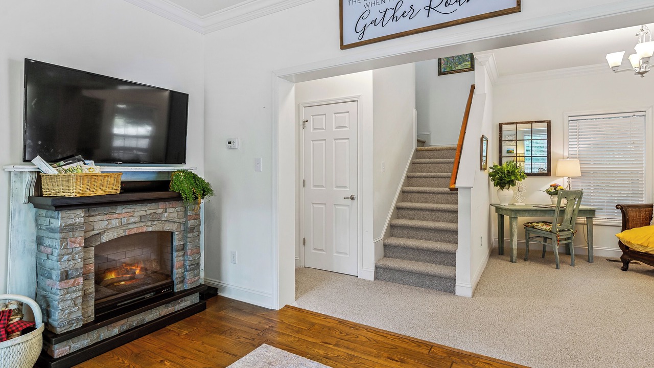 Photo of Livingroom in Skyland