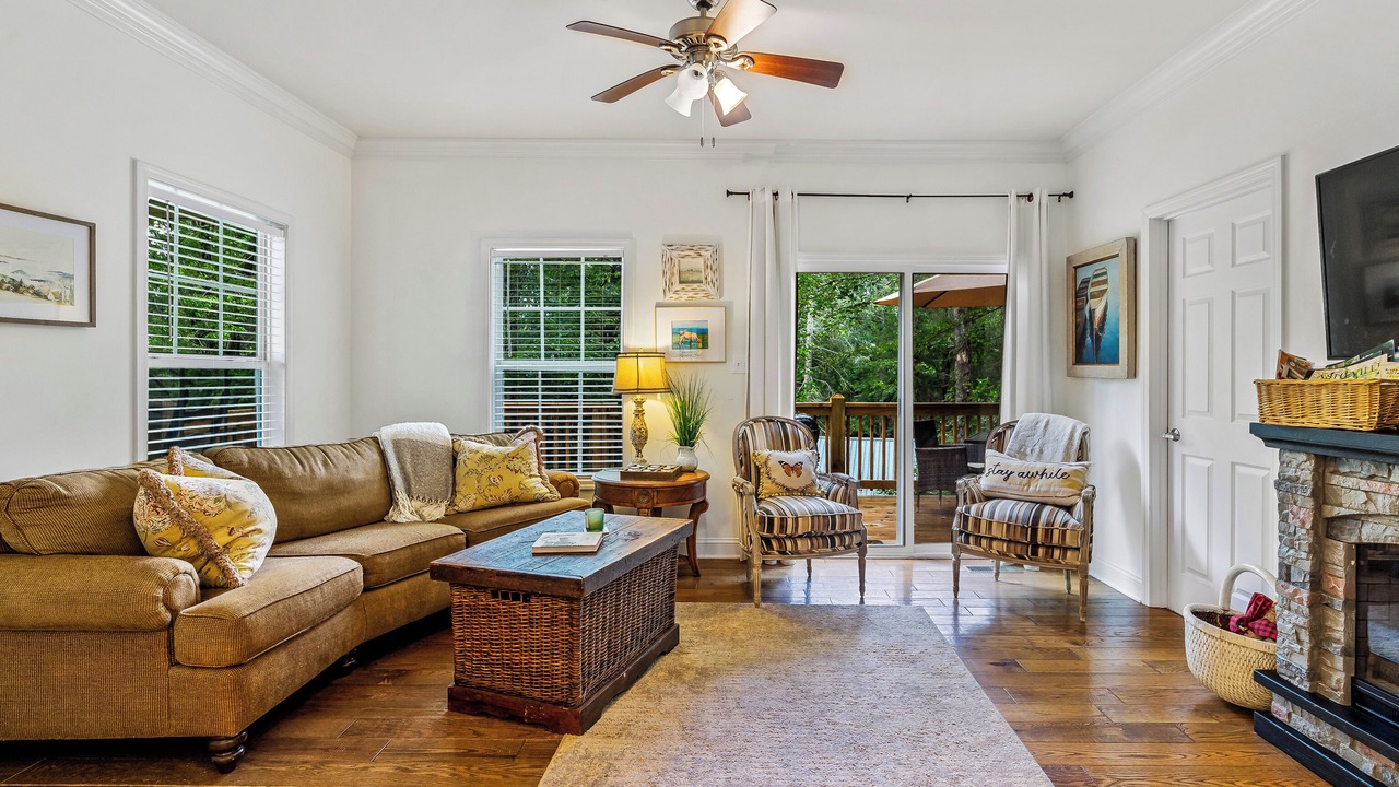 Photo of Livingroom in Skyland