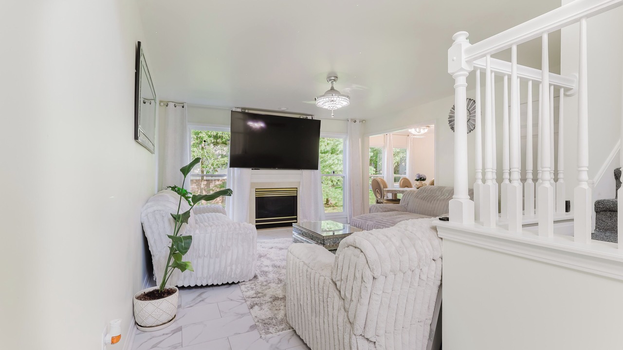 Photo of Livingroom in Lexington