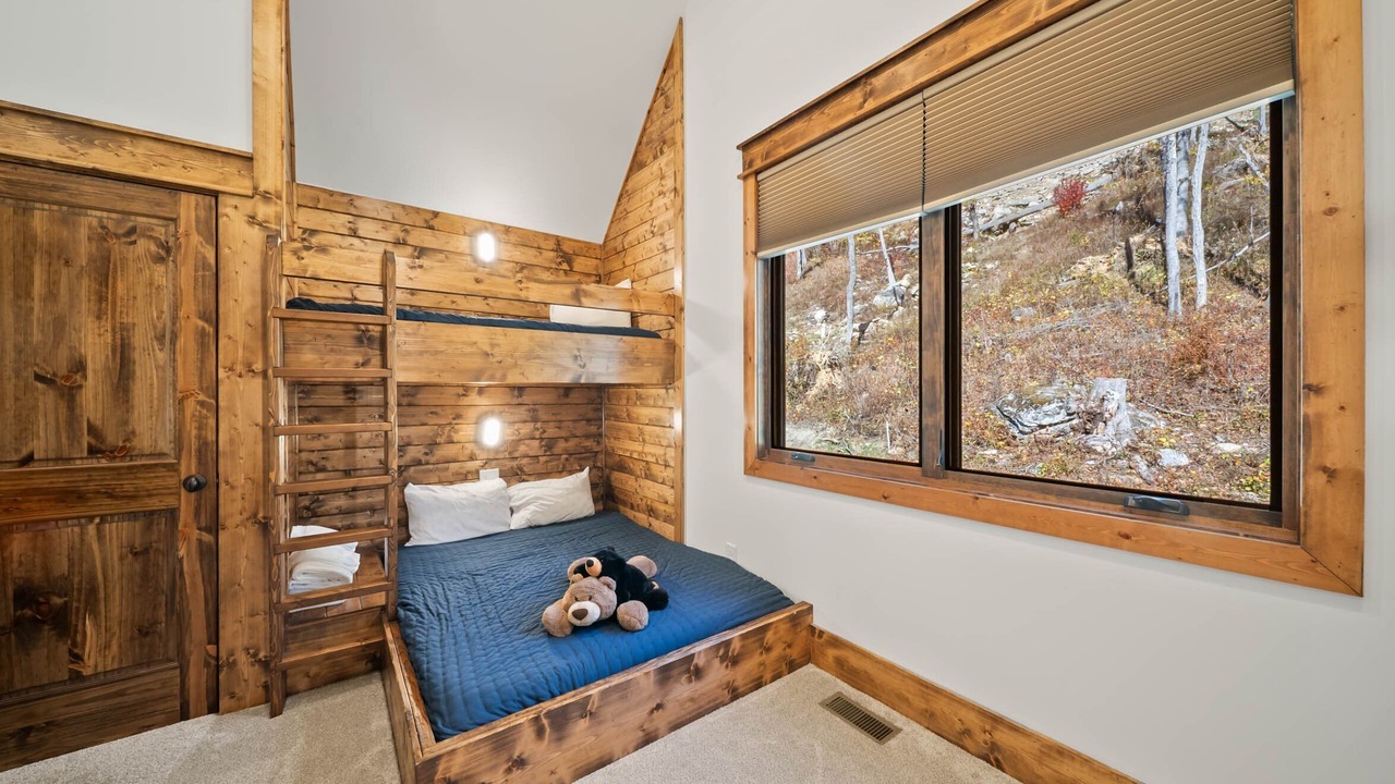 Photo of Bedroom in Banner Elk