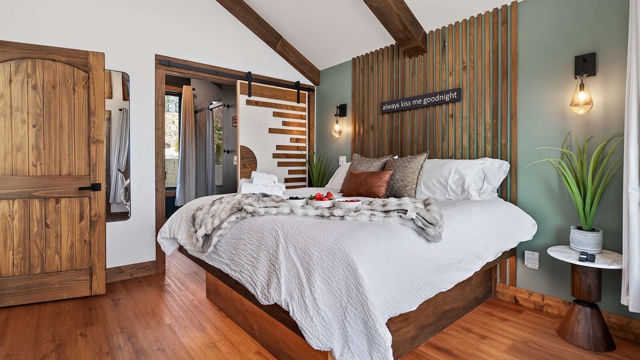Photo of Bedroom in Saluda