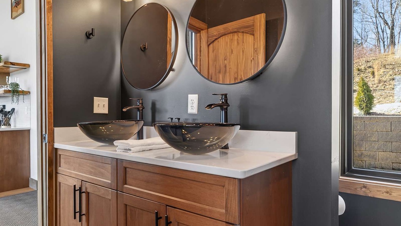 Photo of Bathroom in Saluda