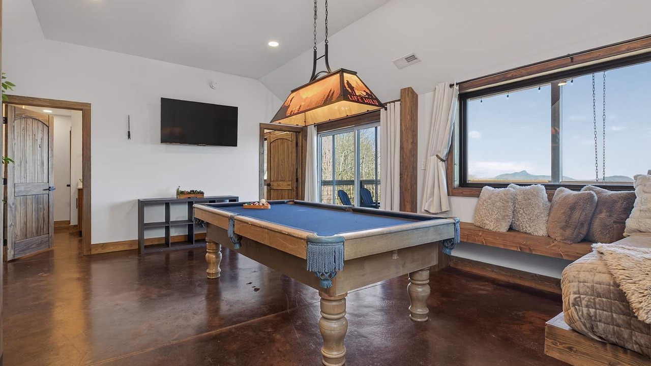 Photo of Bedroom in Saluda