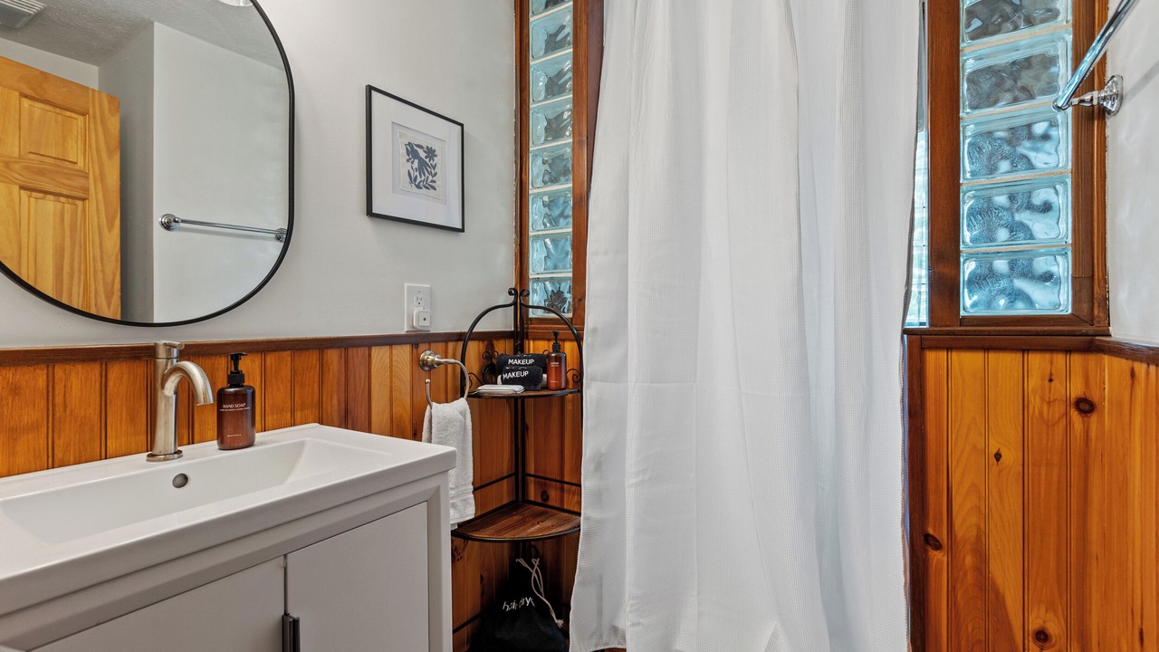 Photo of Bathroom in Stanton
