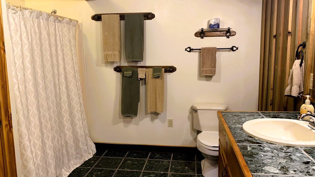 Photo of Bathroom in Mingo
