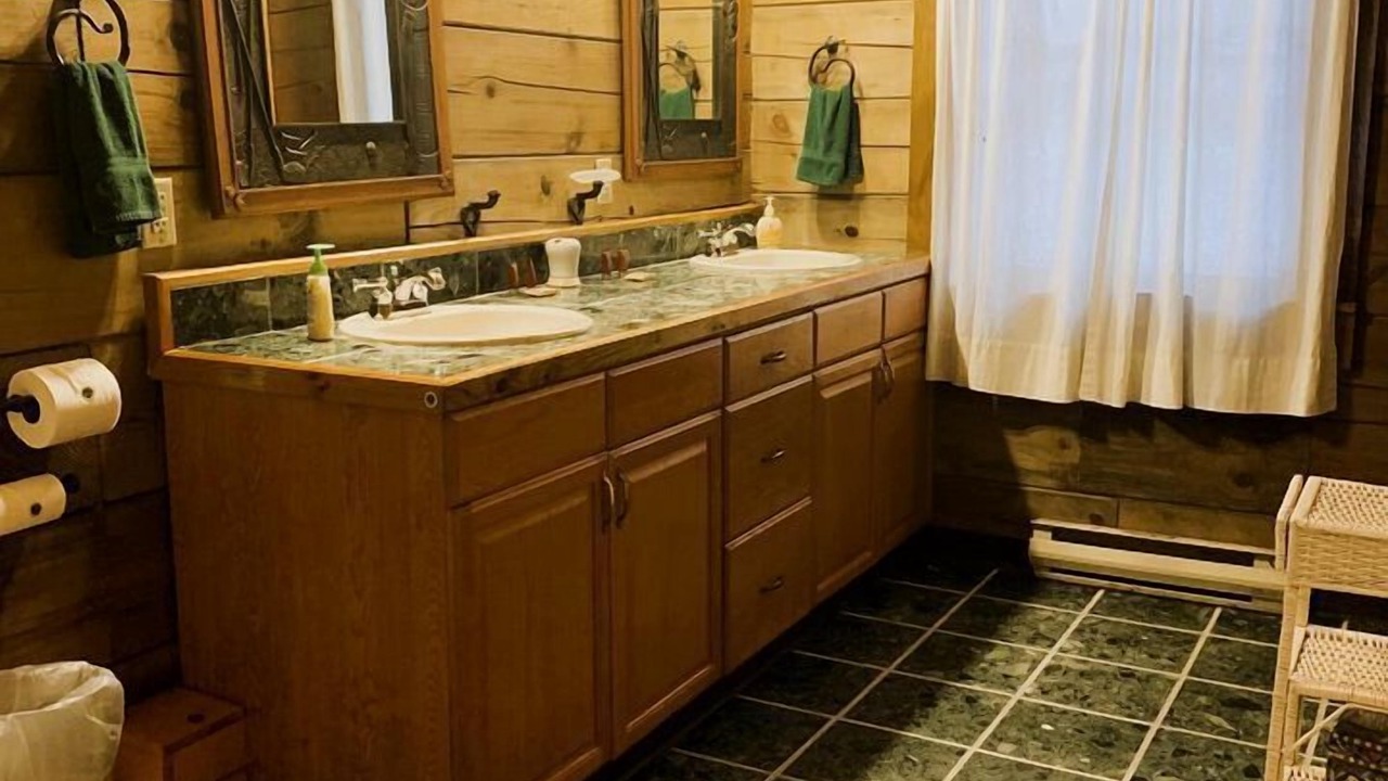 Photo of Bathroom in Mingo