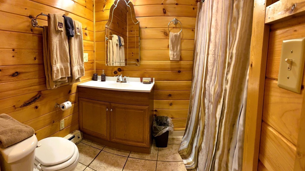 Photo of Bathroom in Mingo