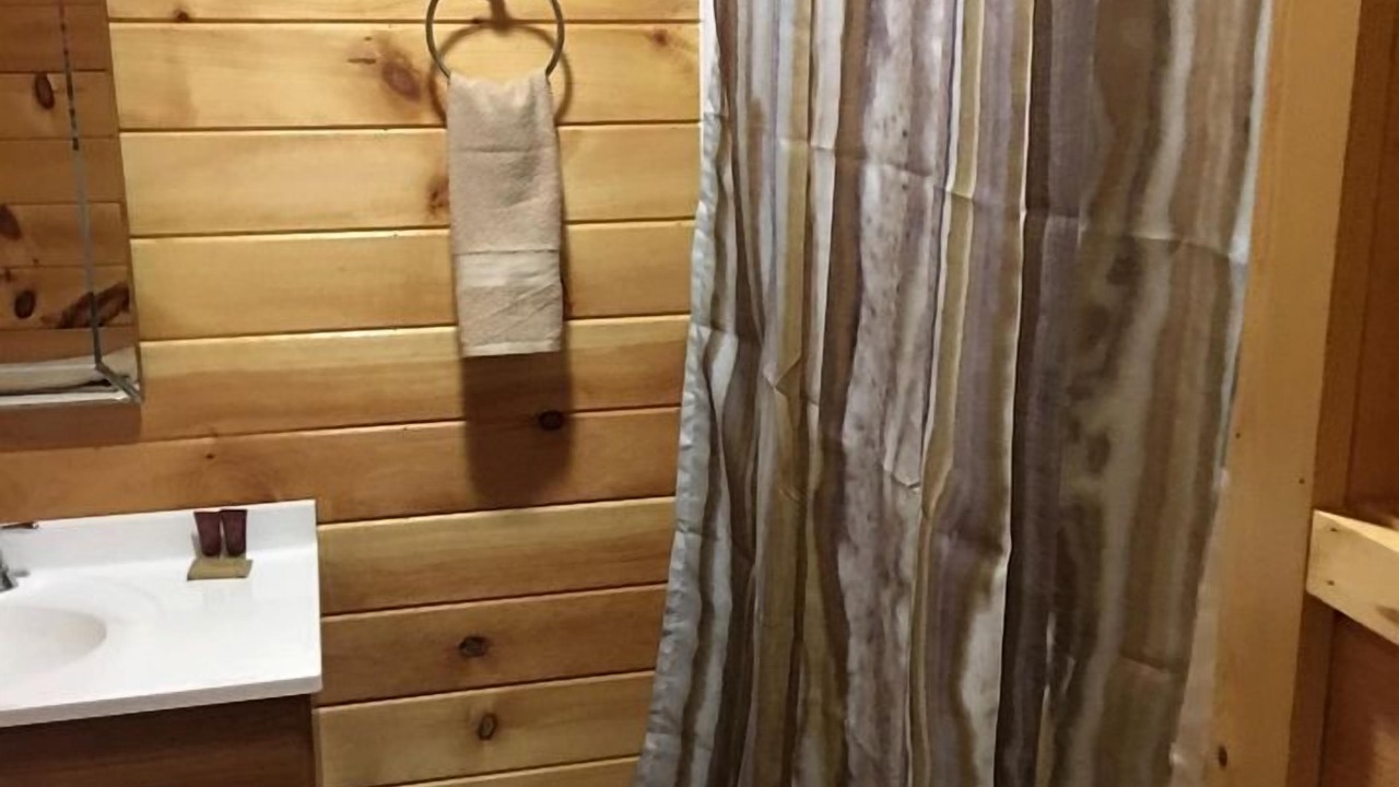 Photo of Bathroom in Mingo