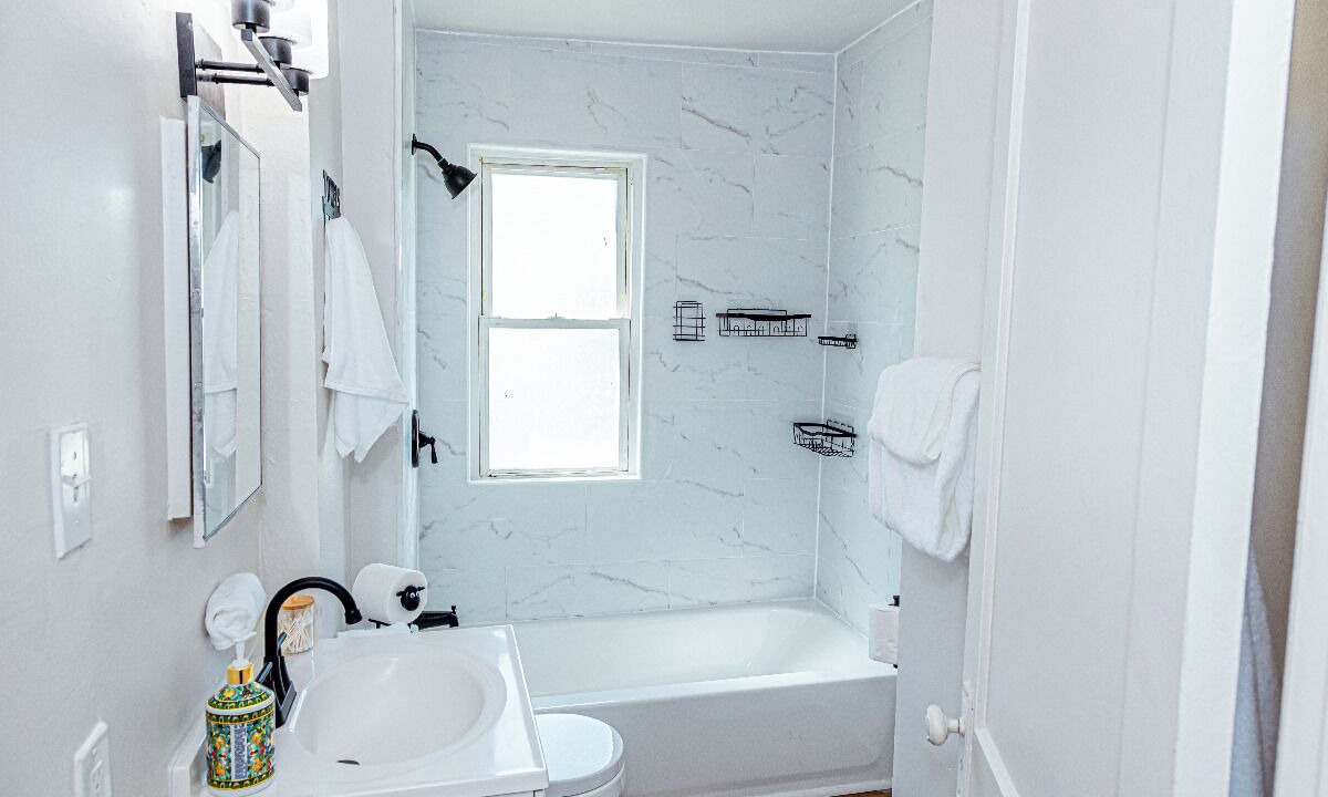 Photo of Bathroom in Roselawn Finance