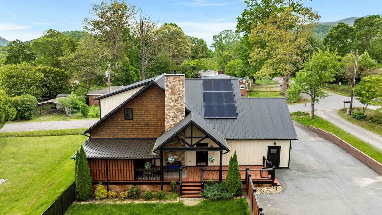 Photo of Outdoor in Swannanoa