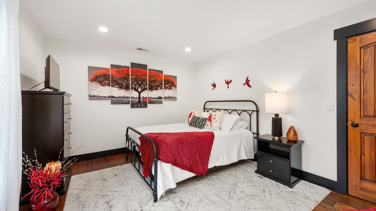Photo of Bedroom in Swannanoa