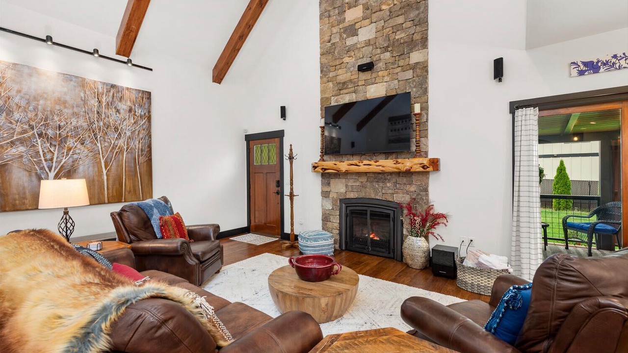 Photo of Livingroom in Swannanoa