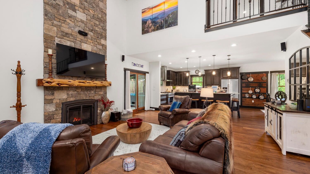 Photo of Livingroom in Swannanoa